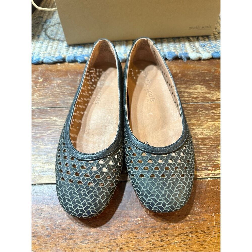 Gentle Souls by Kenneth Cole Women's Eugene Travel Woven Ballet Flat
